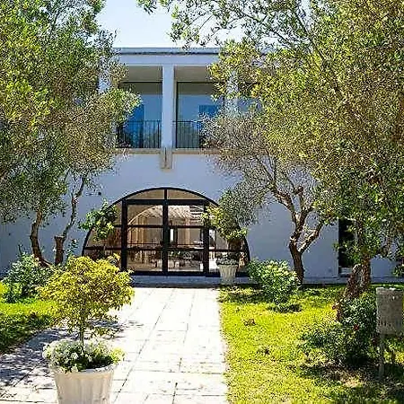 Family Village Hotel 4*