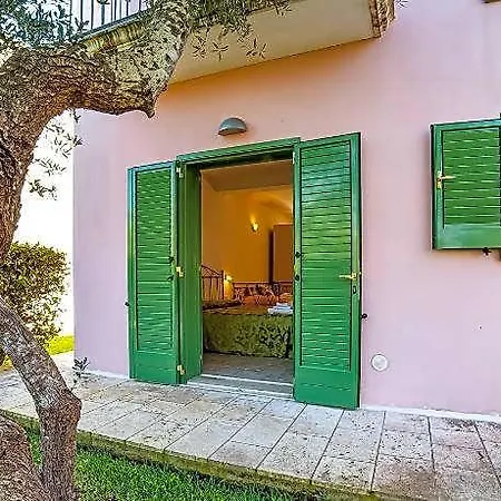 Family Village 4*