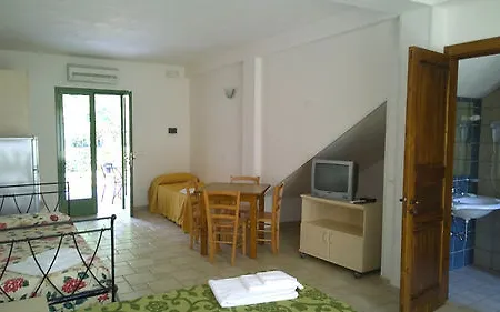 אתר נופש Family Village Otranto אלימיני