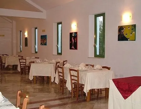 Family Village Otranto אלימיני