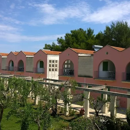 אתר נופש Family Village Otranto