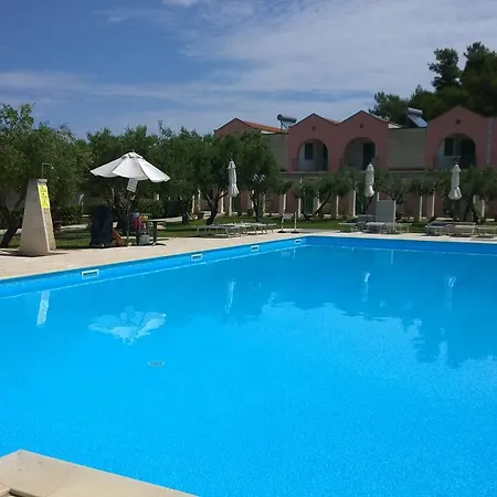 Family Village Otranto אתר נופש אלימיני